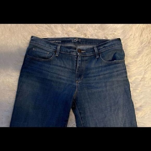 EUC Loft relaxed skinny jeans size 27 - Picture 3 of 9